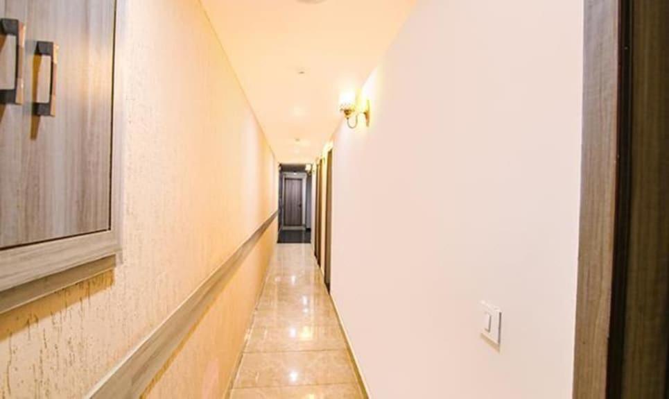 Hotel Welcome Residency Zirakpur Exterior photo